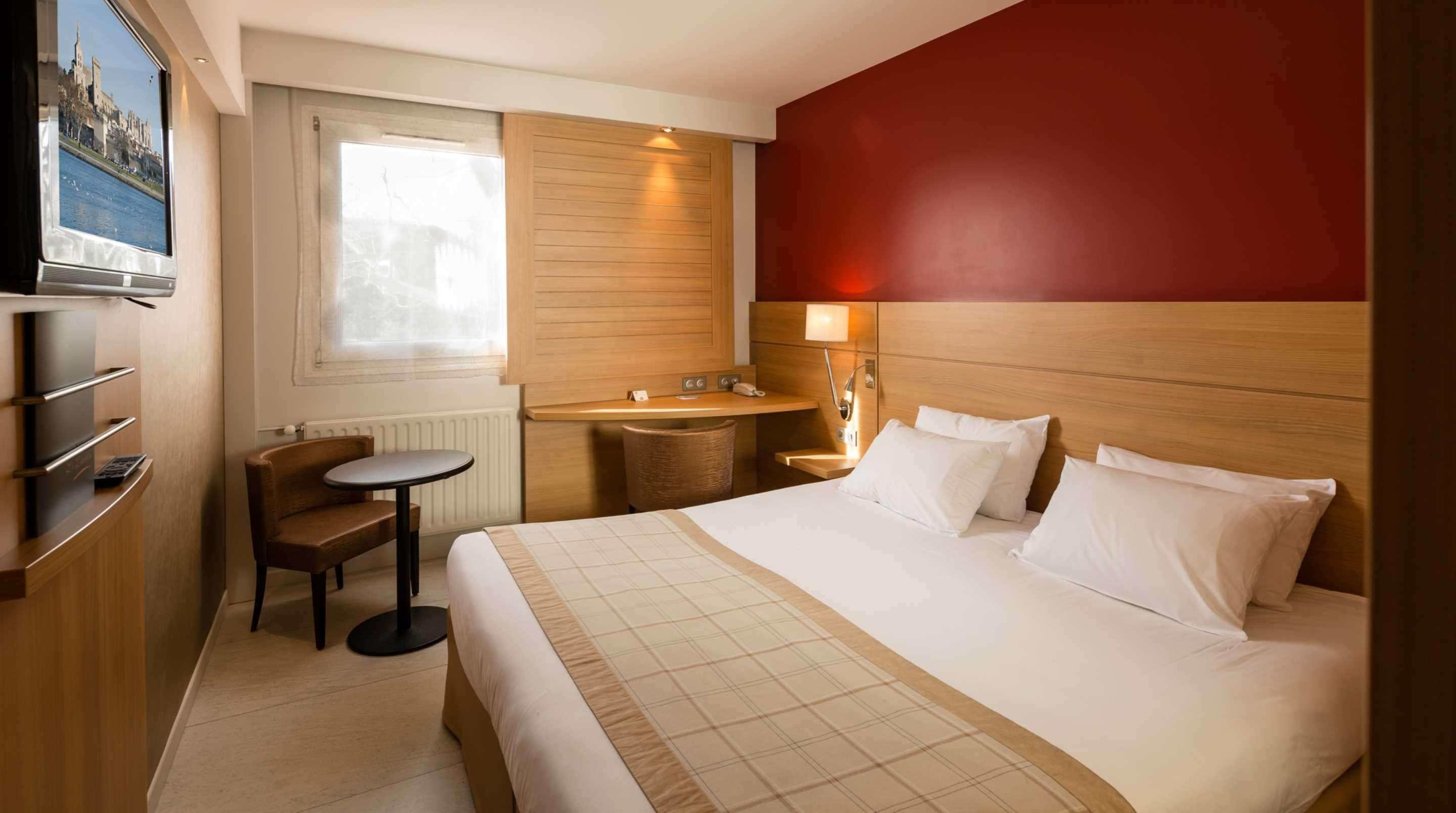 เบสต์ เวสเทิร์น พลัส เลอ ลาวาแร็ง Hotel อาวีญง ภายนอก รูปภาพ